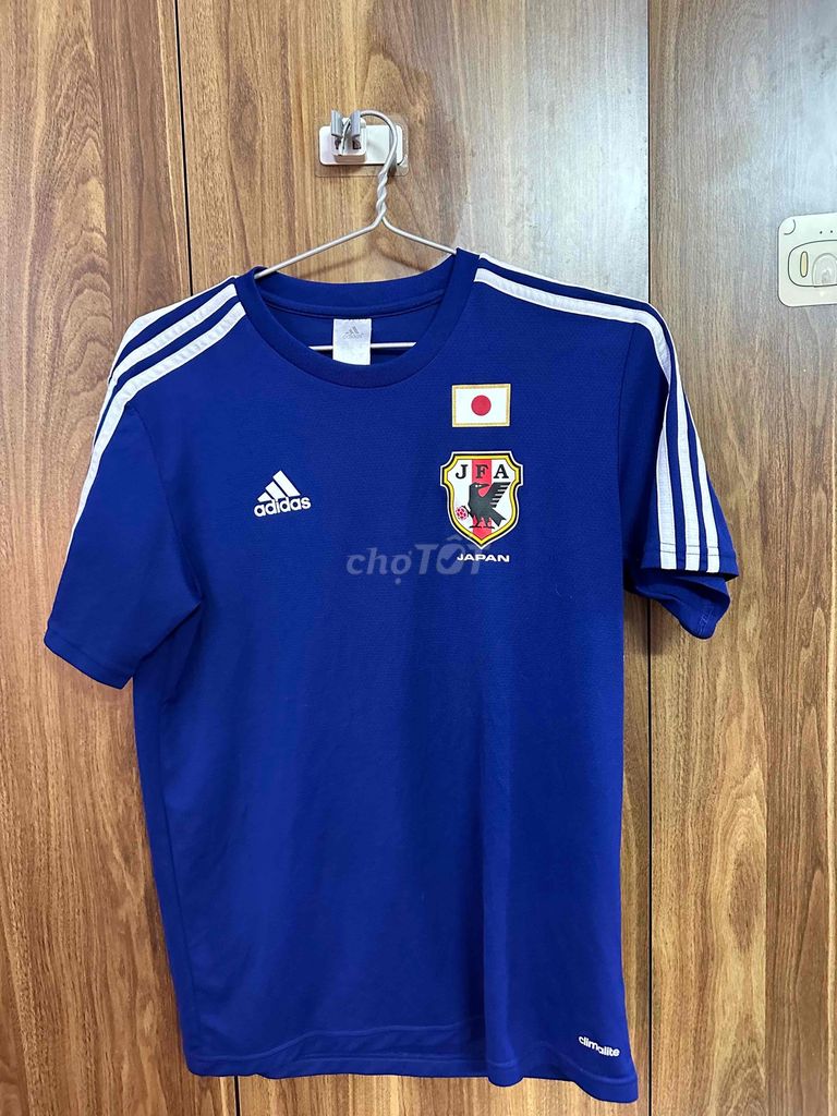 Áo bóng đá Adidas Nam size M 2hand. Mua bán Quần áo tại Quận Hai Bà Trưng Hà Nội được đăng bởi Tùng Nguyễn Hoàng hình 1
