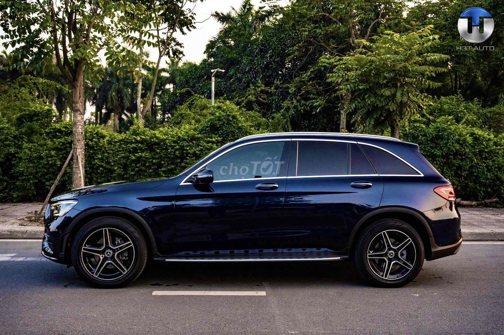 Mercedes Benz GLC300 Model 2022 giá êm. Mua bán Ô tô tại Quận Long Biên Hà Nội được đăng bởi H3T Auto Việt Nam hình 2