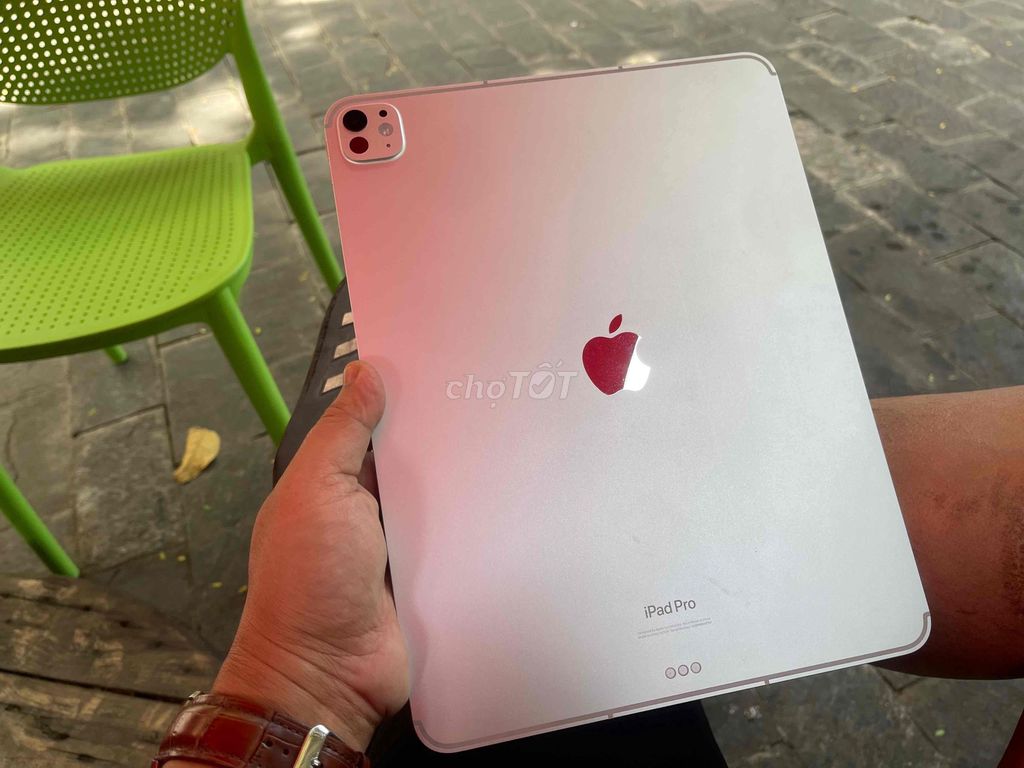 iPad Pro 13” (M4) 512GB 5G + Magic Keyboard. Mua bán Máy tính bảng tại Thành phố Thủ Đức Tp Hồ Chí Minh được đăng bởi Hoang hình 1
