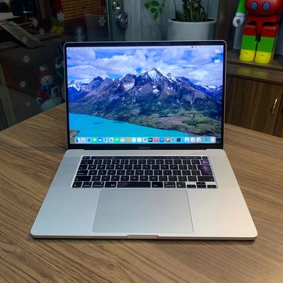 Macbook Pro 2019 16" i9/32/512/VGA 4GB/Silver