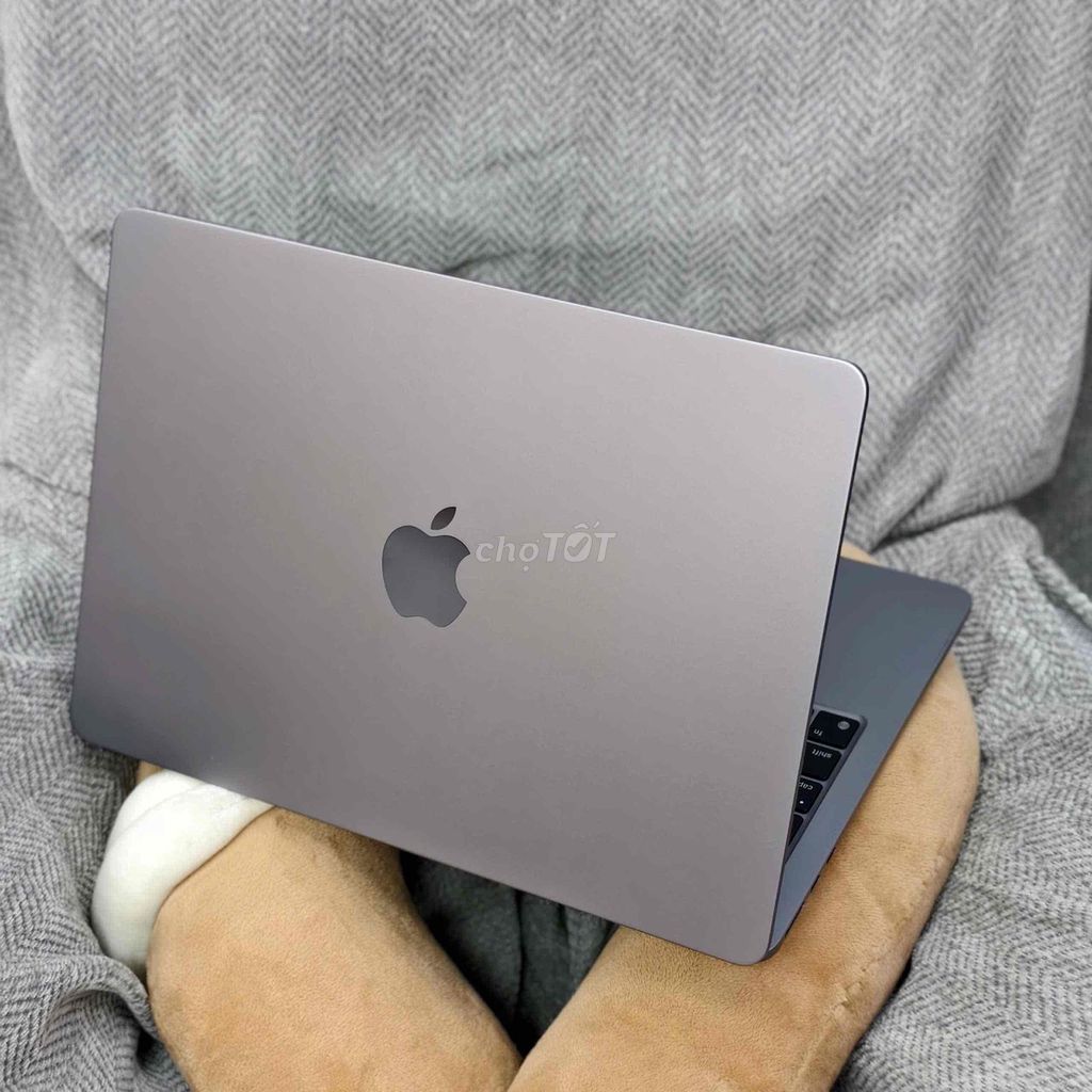 Macbook Air M2 13 inch 16GB/256GB Xám. Mua bán Laptop tại Quận Ninh Kiều Cần Thơ được đăng bởi SUN APPLE STORE hình 1