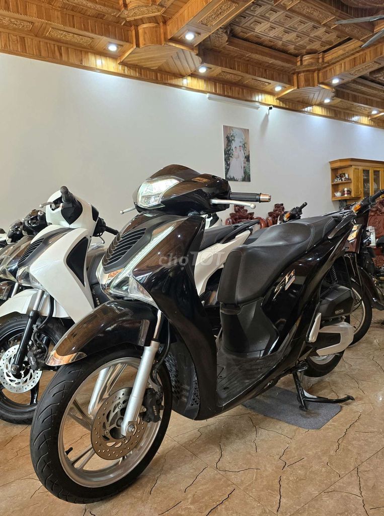 Honda SH 125i CBS 2019 Đen. Mua bán Xe máy tại Huyện Phúc Thọ Hà Nội được đăng bởi Nguyễn Văn Nam hình 3