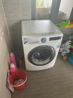 bán máy giặt cửa trước Electrolux Ewf10932 cũ 9kg