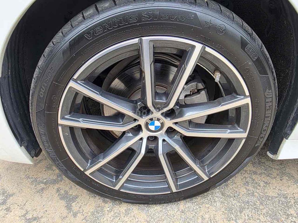 BMW 320i Sport Line 2023 10000 km Trắng. Mua bán Ô tô tại Quận Nam Từ Liêm Hà Nội được đăng bởi Vu tuan anh hình 15