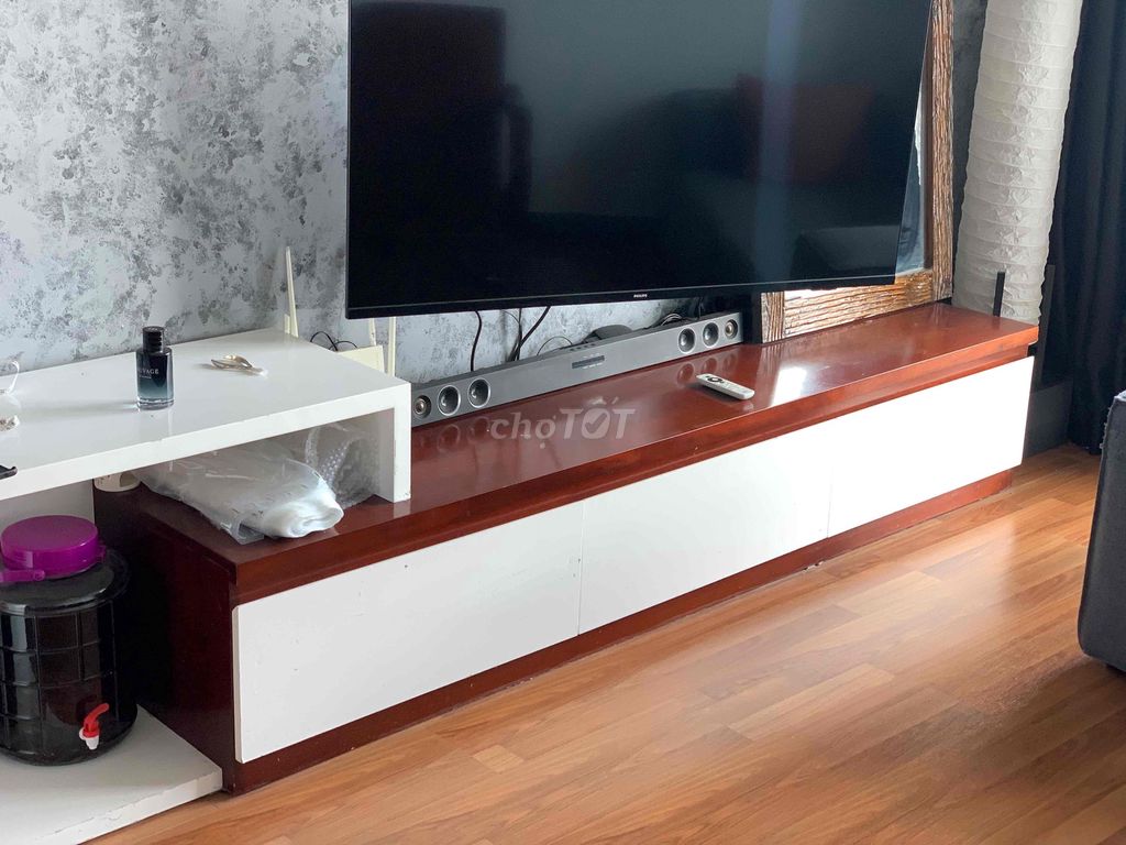 Kệ tivi 210x45x45cm Nâu, Trắng. Mua bán Tủ, kệ gia đình tại Thành phố Buôn Ma Thuột Đắk Lắk được đăng bởi LE HOANG NAM hình 1