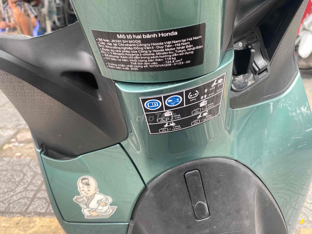 SH MODE 2025 THẮNG ABS MUA THÙNG 2025 CHẠY 5.200KM. Mua bán Xe máy tại Quận Bình Thạnh Tp Hồ Chí Minh được đăng bởi A HƯNG hình 2