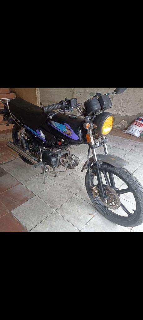 Honda win nhật trùm mền ít sử dụng giấy tờ đầy đủ. Mua bán Xe máy tại Quận 10 Tp Hồ Chí Minh được đăng bởi văn phúc  hình 3