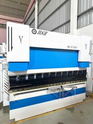 Máy chấn 70 tấn - dài 2500mm. Mua bán Đồ chuyên dụng, Giống nuôi trồng tại Thành phố Phúc Yên Vĩnh Phúc được đăng bởi Trần Thị Cẩm Ly
