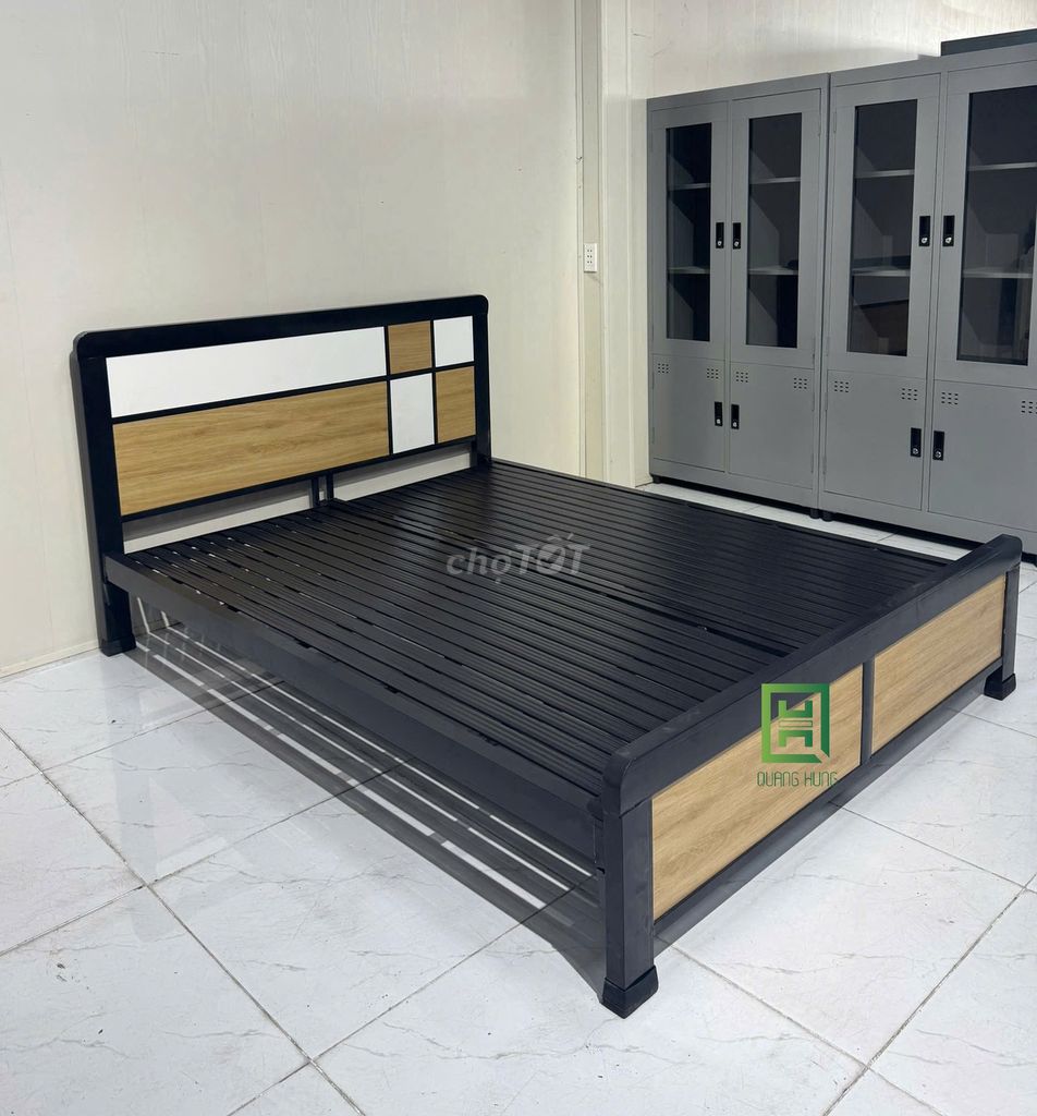 Giường sắt giá tại xưởng= GIƯỜNG SẮT= GIƯỜNG NGỦ. Mua bán Giường, chăn ga gối nệm tại Thành phố Dĩ An Bình Dương được đăng bởi Nội Thất Quang Hùng TD hình 1