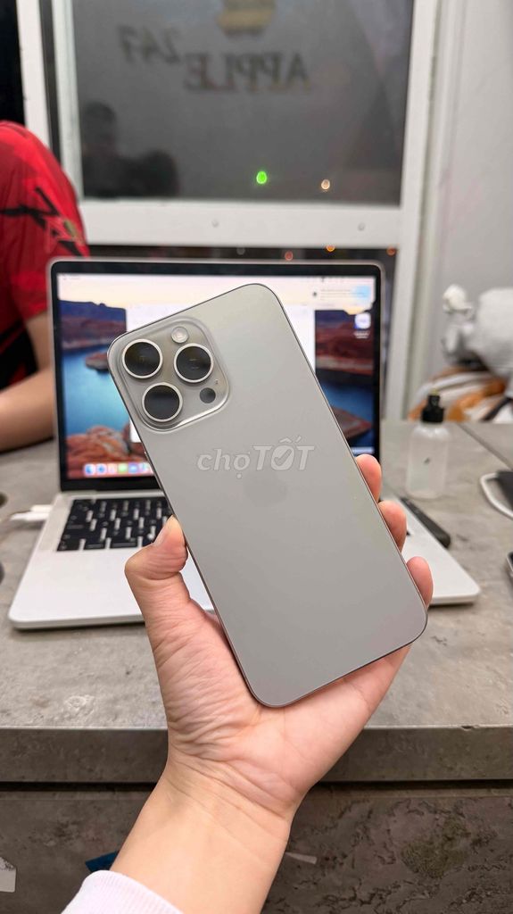 Apple iPhone 15 Pro Max 256GB Xám Nguyên zin. Mua bán Điện thoại tại Quận Ngũ Hành Sơn Đà Nẵng được đăng bởi Apple 247 hình 1