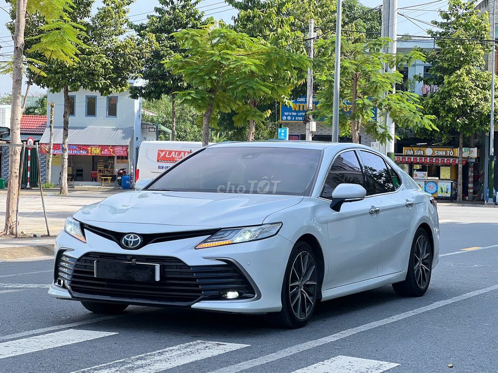 Toyota Camry 2021 2.5Q - 66000 km. Mua bán Ô tô tại Thành phố Thủ Dầu Một Bình Dương được đăng bởi trần thị khánh huyền  hình 2