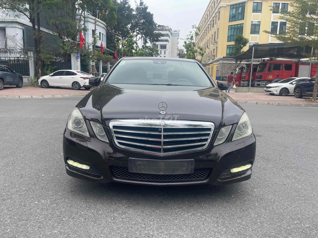 Mercedes Benz E Class 2010 E250 - 120000 km