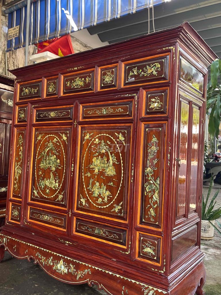 Tủ thờ Gỗ Nâu đỏ 1m43 Khảm ốc. Mua bán Tủ, kệ gia đình tại Quận Cẩm Lệ Đà Nẵng được đăng bởi nội thất đồ cũ Khải Hoàng hình 1