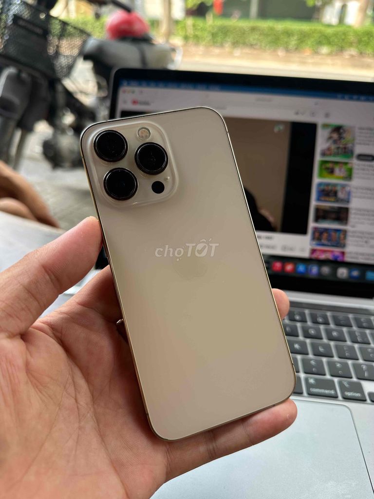 iPhone 13 Pro 256GB Vàng quốc tế có giao lưu. Mua bán Điện thoại tại Quận Tân Phú Tp Hồ Chí Minh được đăng bởi QL Teck hình 1