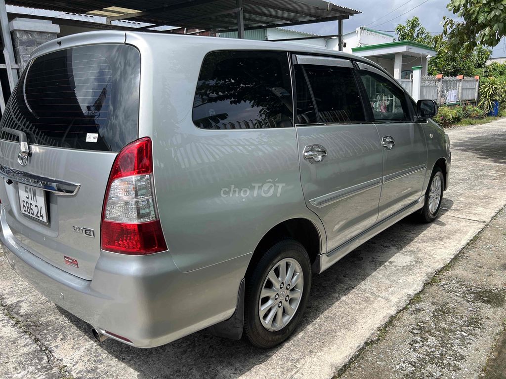 Toyota Innova E 2013 родная проверка