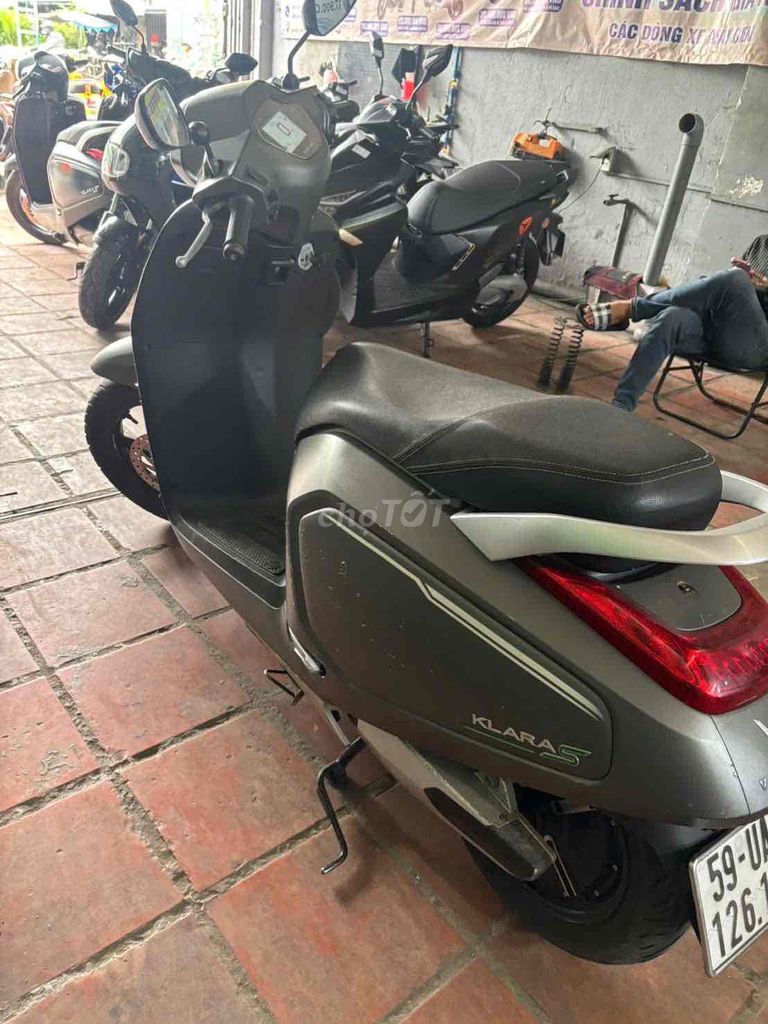 Xe máy điện VinFast Klara S1 Xám. Mua bán Xe điện tại Quận Tân Phú Tp Hồ Chí Minh được đăng bởi PHẠM TUẤN MUA BÁN XE ĐIỆN hình 4