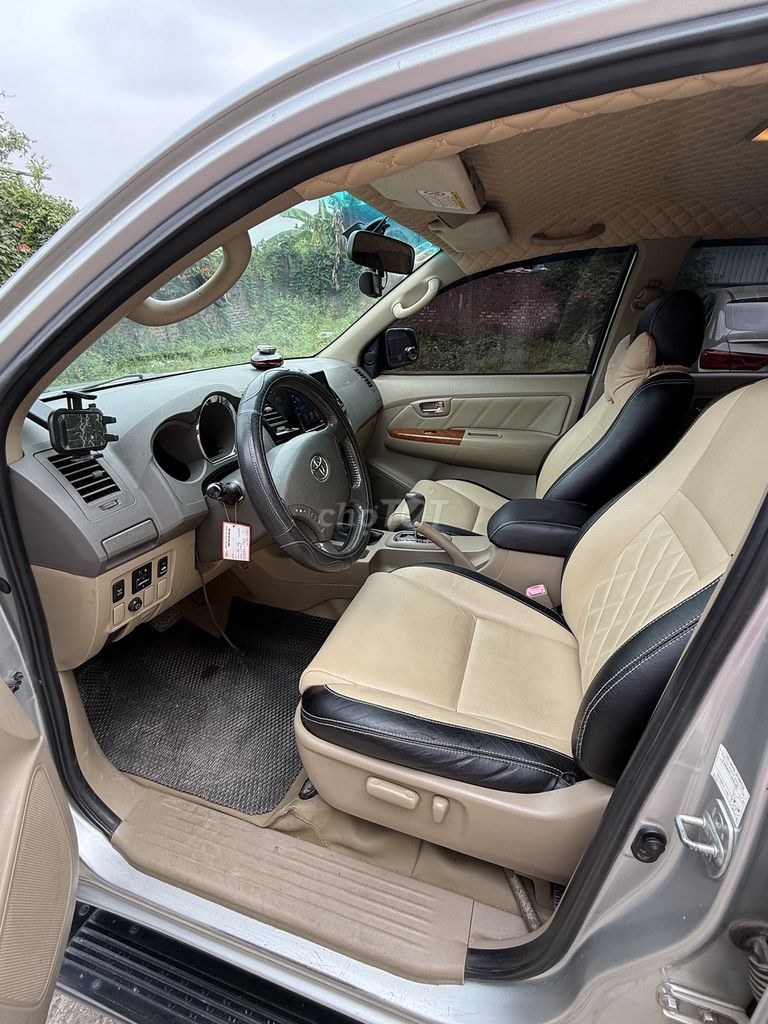 Toyota Fortuner 2010 2.7V 4x4 AT - 220000 km. Mua bán Ô tô tại Quận Bắc Từ Liêm Hà Nội được đăng bởi Nguyễn Thành Trung hình 6