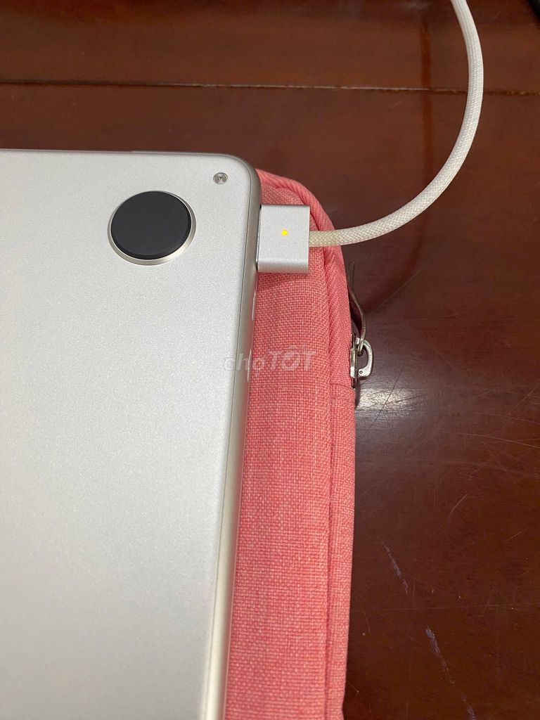 Apple Macbook Air M2 8GB/256GB Bạc Like New. Mua bán Laptop tại Quận Gò Vấp Tp Hồ Chí Minh được đăng bởi Huyen hình 1