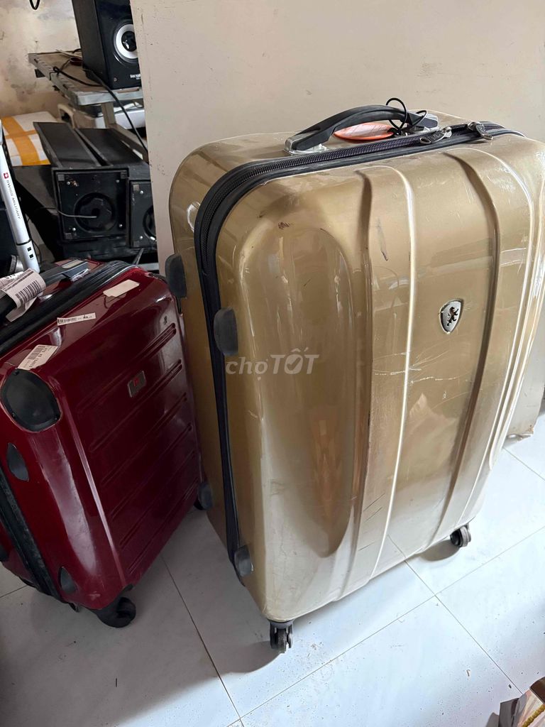 Vali du lịch 24 inch Vàng đồng chống va đập. Mua bán Túi xách tại Quận Sơn Trà Đà Nẵng được đăng bởi HƯƠNG GIANG hình 1