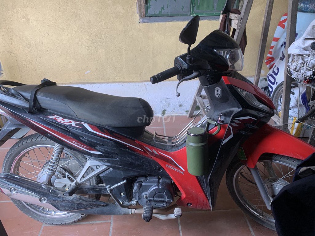 Honda Wave RSX 2024 Đỏ đen 12127 km. Mua bán Xe máy tại Huyện Thiệu Hóa Thanh Hóa được đăng bởi Stylis Dũng Đỗ hình 1