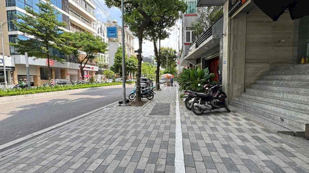 Phố Lạc Long Quân, building 7 tầng, 140m2, dòng tiền 150tr/ tháng. Mua bán nhà ở tại Quận Tây Hồ Hà Nội được đăng bởi ĐINH QUANG HUY hình 1