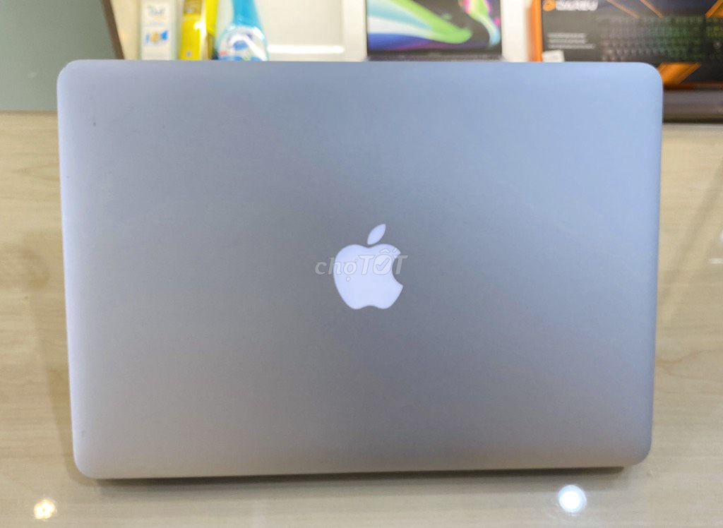 Macbook Air 2017 core i5 ngoại hình đẹp, full sạc