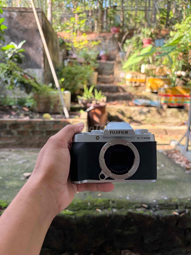 Máy ảnh Fujifilm XT-200 Bạc Đen. Mua bán Máy ảnh, Máy quay tại Thành phố Phú Quốc Kiên Giang được đăng bởi Trung hình 1