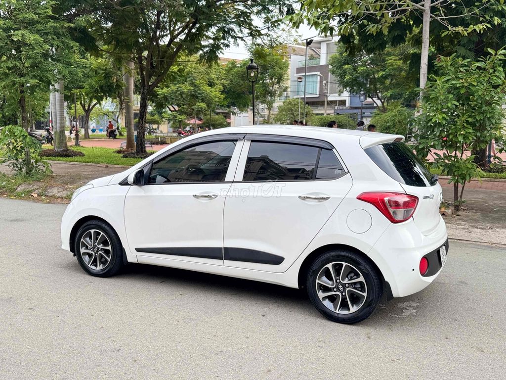 Hyundai Grand i10 2018 đk 2019 1.2 AT - 986000 km. Mua bán Ô tô tại Quận Bình Tân Tp Hồ Chí Minh được đăng bởi Kiên Cường hình 4