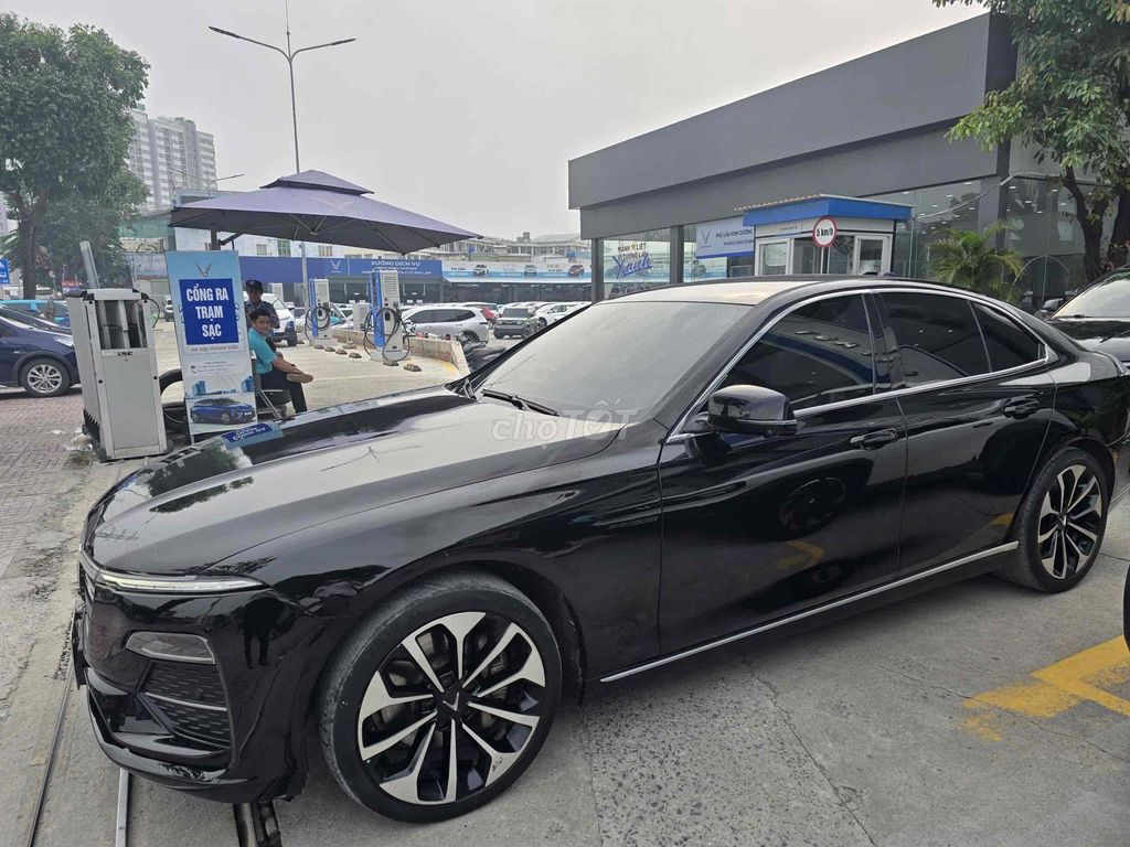 Vinfast Lux A 2.0 Tubor Premium высшая комплектация 2020, чёрный