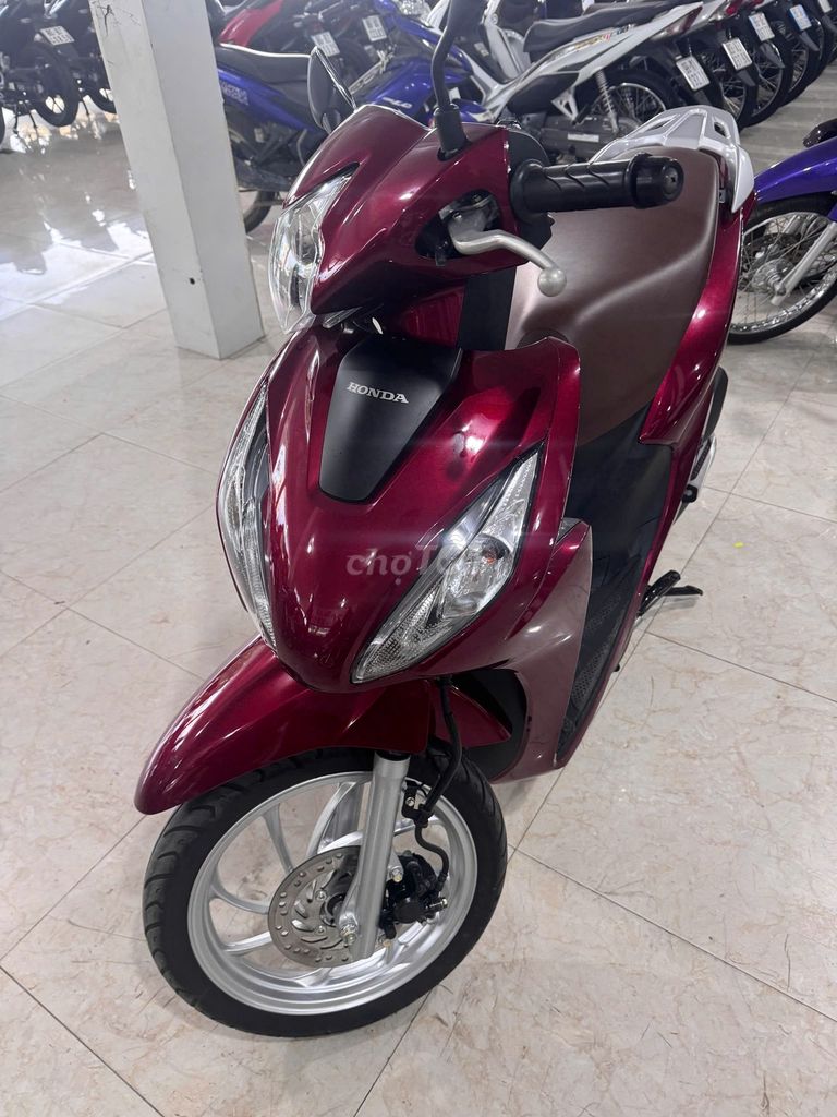 Honda Vision 2023 odo 6000km