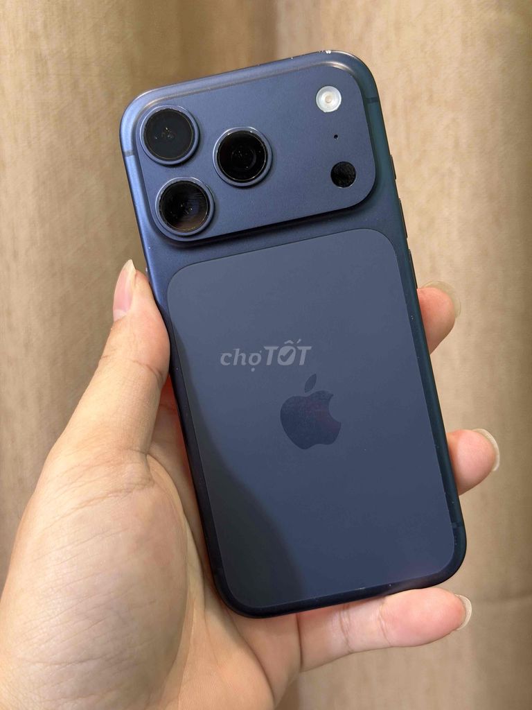 iPhone 17 Pro 256GB Xanh quốc tế thay màn gw. Mua bán Điện thoại tại Quận Thanh Xuân Hà Nội được đăng bởi 170 Mobile Store  hình 1