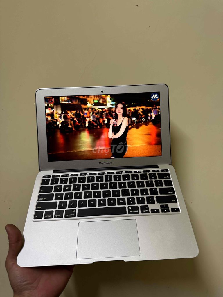 thanh lý macbook air 2015 i5 11in