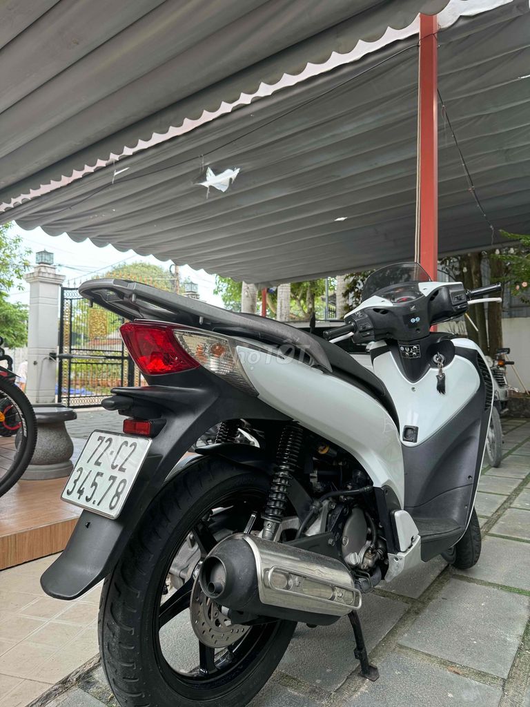 Bán xe SH viet kiều ý, cf anh em gioi thieu 5tri. Mua bán Xe máy tại Thành phố Bà Rịa Bà Rịa - Vũng Tàu được đăng bởi Xuan Vo hình 6