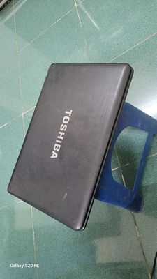 bán laptop toshiba .i5. m520. ram4