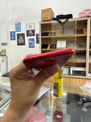 iPhone 11 Đỏ 64GB Quốc Tế. Mua bán Điện thoại tại Quận Đống Đa Hà Nội được đăng bởi Hanoimobile MTC