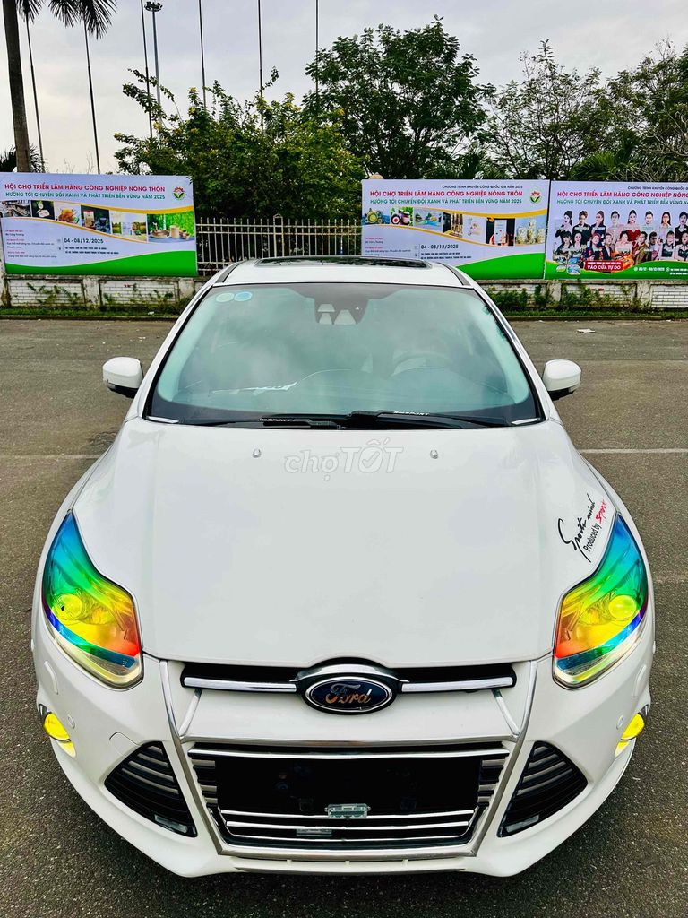 Ford Focus S Hatchback 2014 Trắng 126903 km. Mua bán Ô tô tại Quận Cẩm Lệ Đà Nẵng được đăng bởi Chị Hà hình 4