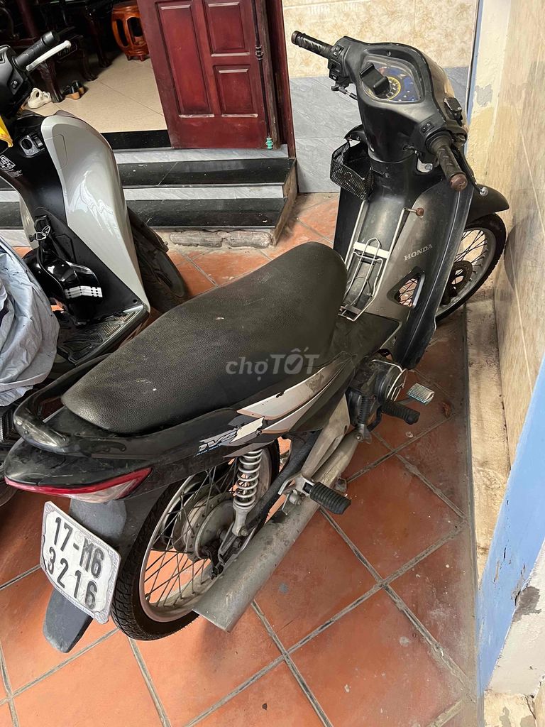 ko đi nưa cân bán wave s 100 bác nao cân ib. Mua bán Xe máy tại Quận Hoàn Kiếm Hà Nội được đăng bởi hoang huy hình 2