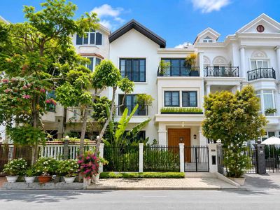 Аренда · 5 комн. · 200 м² · Thành phố Thủ Đức, ул. Đường Cao Đức Lân