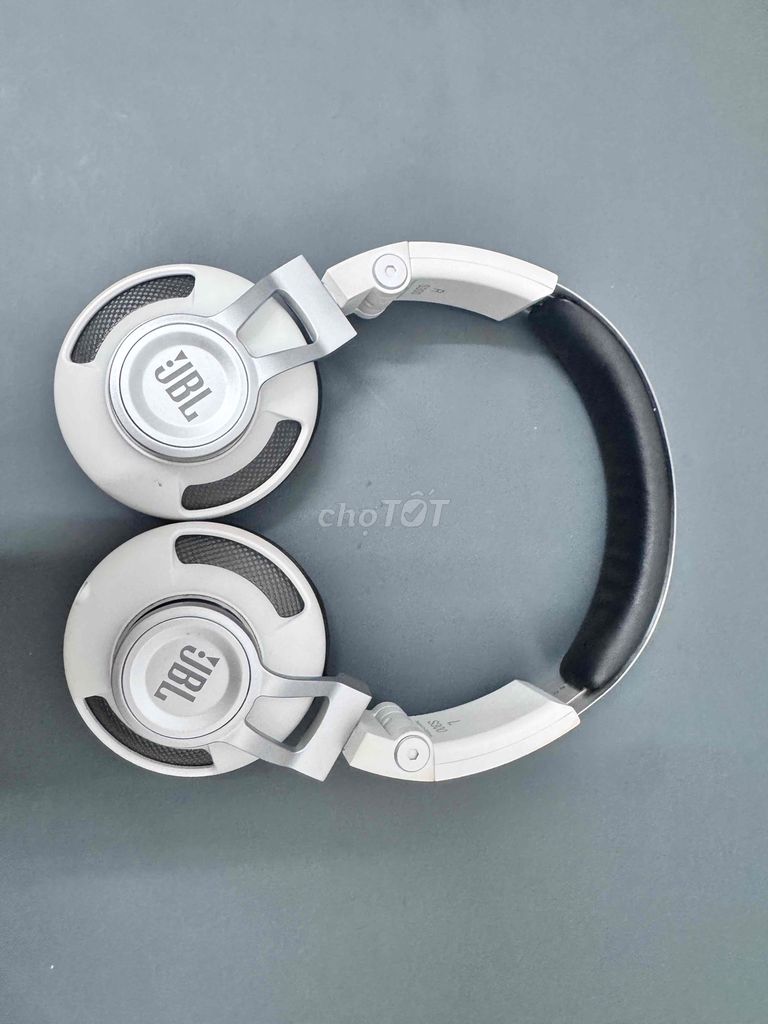 Tai nghe chụp tai JBL S300 Trắng, Đen. Mua bán Tivi, Âm thanh tại Quận Tân Phú Tp Hồ Chí Minh được đăng bởi Nguyễn Nhân hình 1