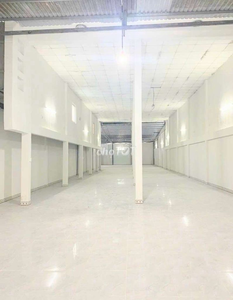 CHO  THUÊ-  KHO XƯỞNG. MẶT TIỀN. (  520m2)   BÌNH TÂN.