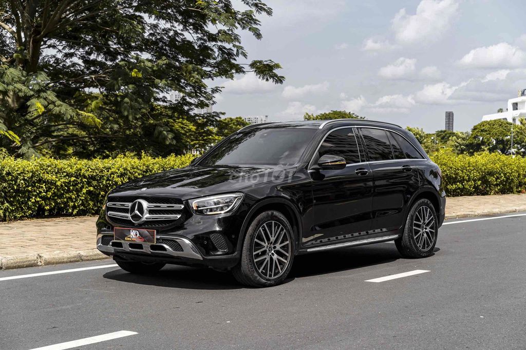 GLC200 4MATIC 2023 màu đen cá nhân 1 chủ siêu đẹp. Mua bán Ô tô tại Quận 7 Tp Hồ Chí Minh được đăng bởi Dương Phương hình 1