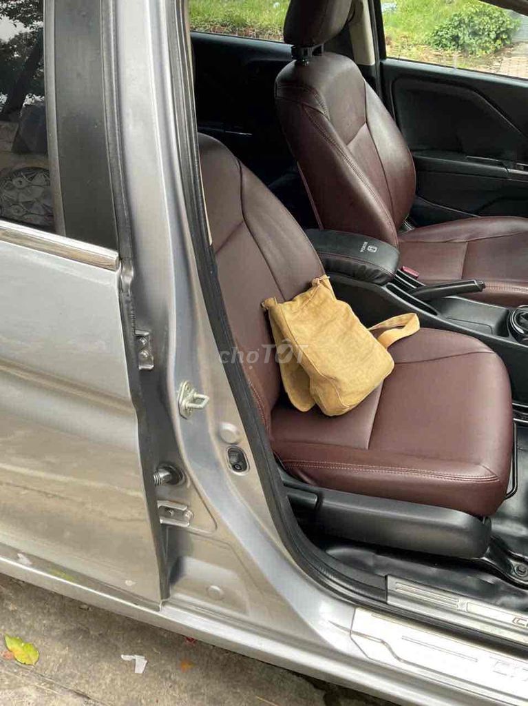 Honda City 2017, Số sàn , 88.000 km , Màu Bạc. Mua bán Ô tô tại Thành phố Dĩ An Bình Dương được đăng bởi Phương Trâm  hình 9