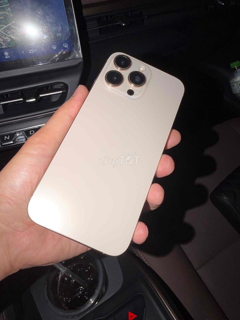 Apple iPhone 16 Pro Max 256GB Vàng Đã sử dụng. Mua bán Điện thoại tại Huyện Gia Lâm Hà Nội được đăng bởi Hương Giang hình 1