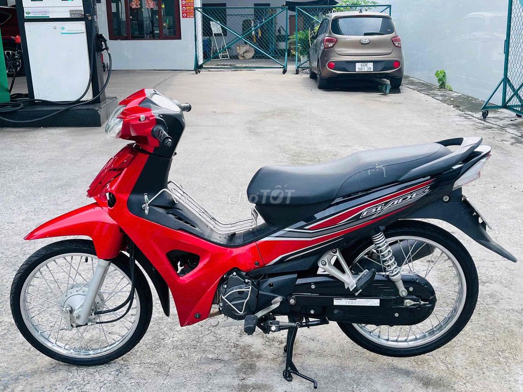 Волновой клинок Honda 2023 красный