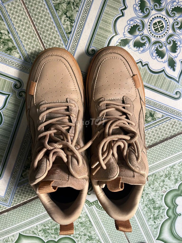 Giày thể thao Bitis Hunter 2.0 Be size 41. Mua bán Giày dép tại Quận 10 Tp Hồ Chí Minh được đăng bởi Tú Võ hình 1