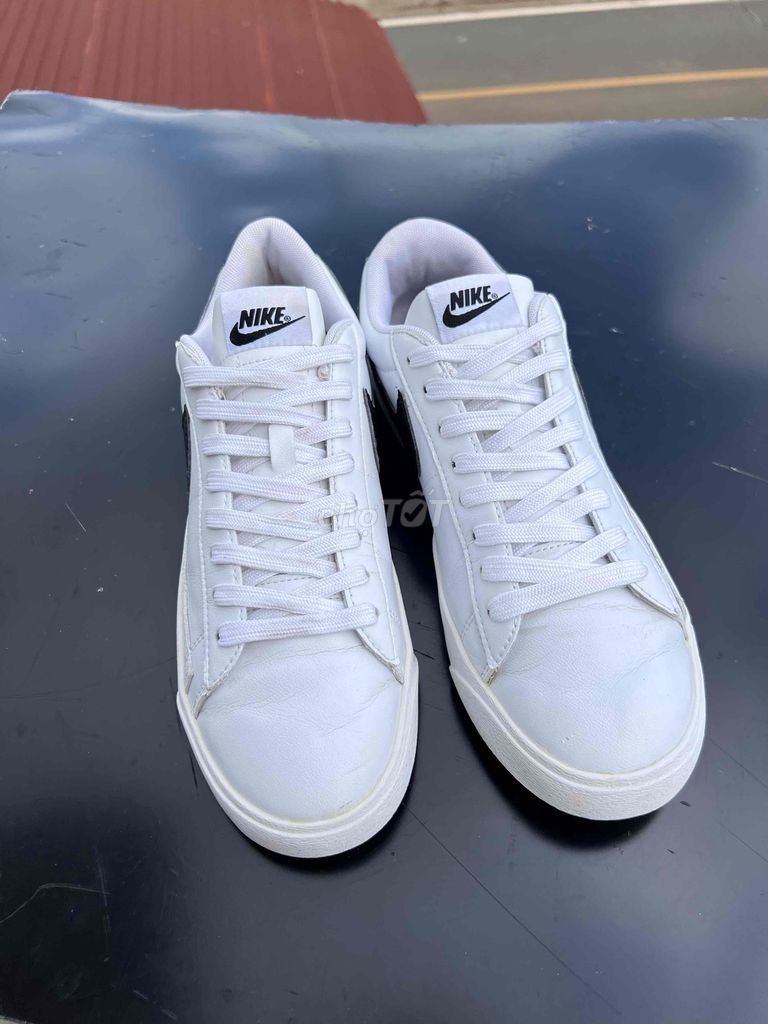 Giày Nike size 42 miễn ship, chính hãng 100%