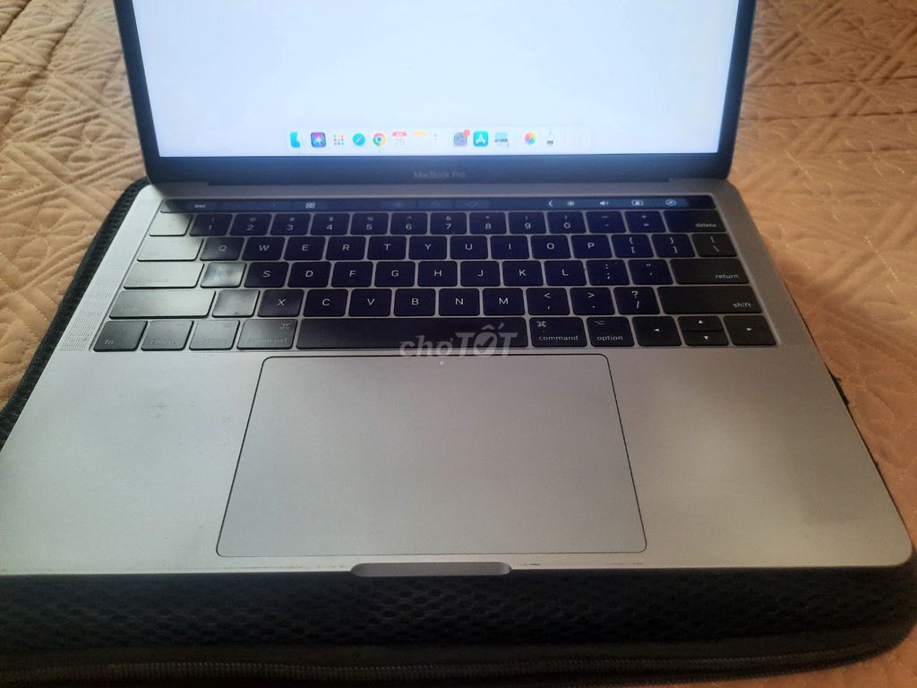 Macbook Pro 2017 touch bar, Máy ít xài