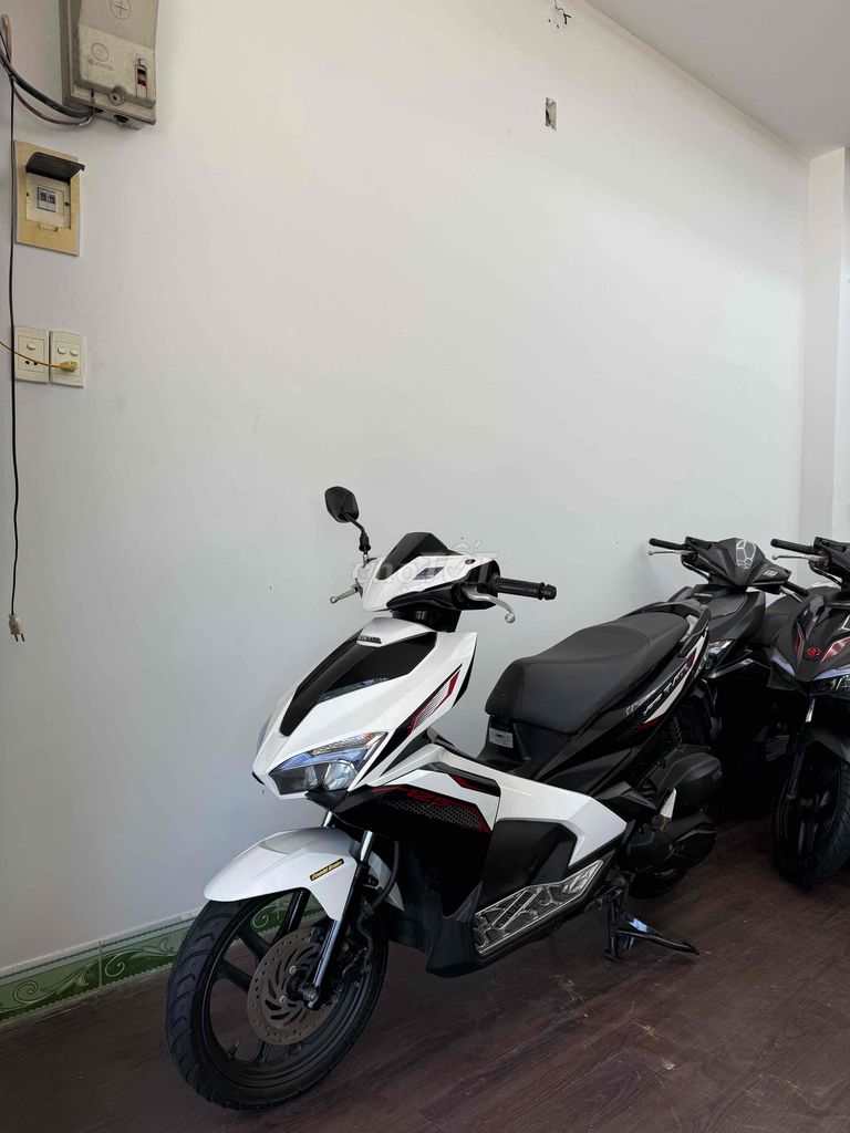 Bán Ab 2019 bản khoá chìa biển 43 màu trắng đen. Mua bán Xe máy tại Quận Sơn Trà Đà Nẵng được đăng bởi Huan Motor hình 2