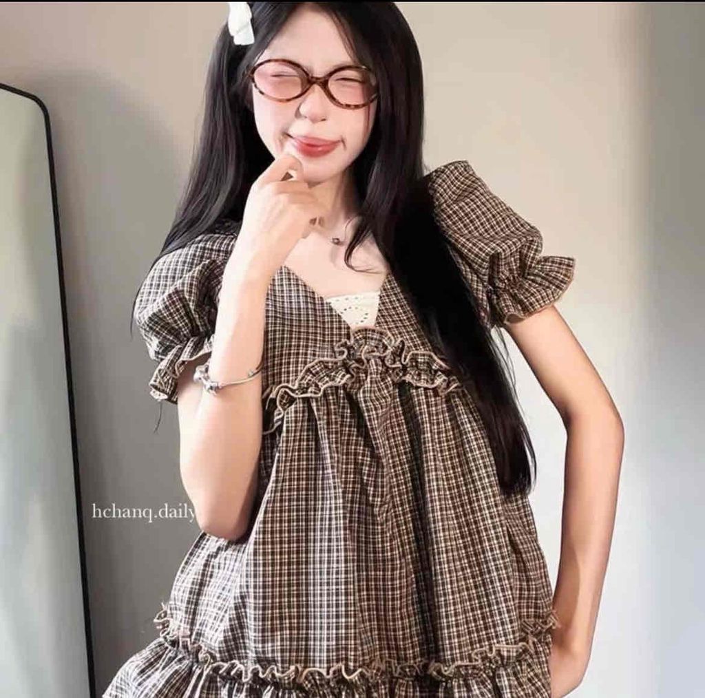 Áo babydoll nữ cổ V kẻ caro Xám size S. Mua bán Quần áo tại Huyện Krông Pắc Đắk Lắk được đăng bởi Bảo an hình 1