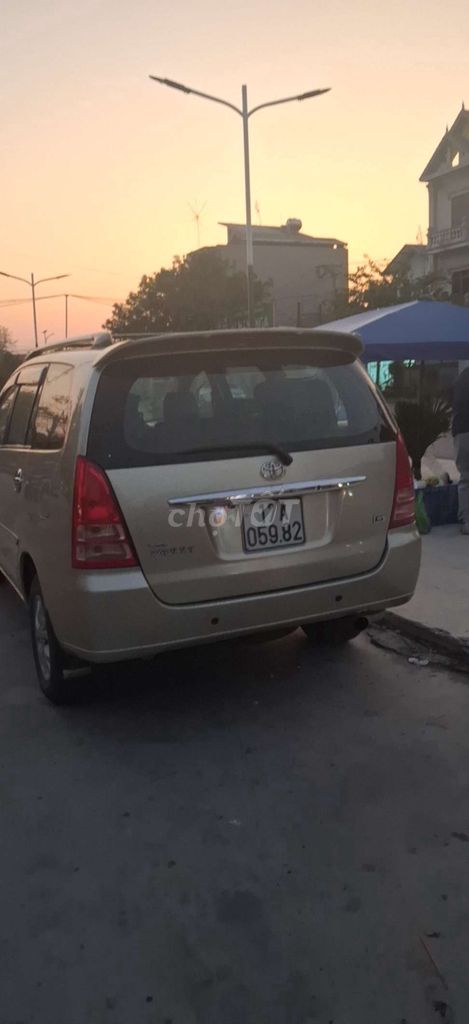 Toyota Innova 2006 G - 19000 km